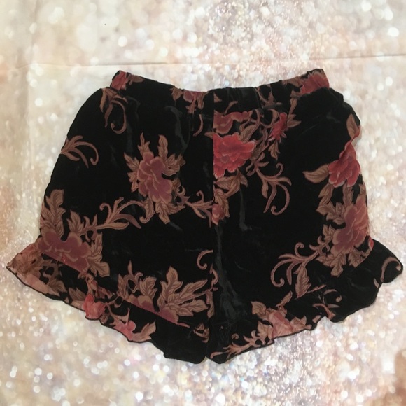 Urban Outfitters Velvet Burnout Floral Shorts - Picture 7 of 8